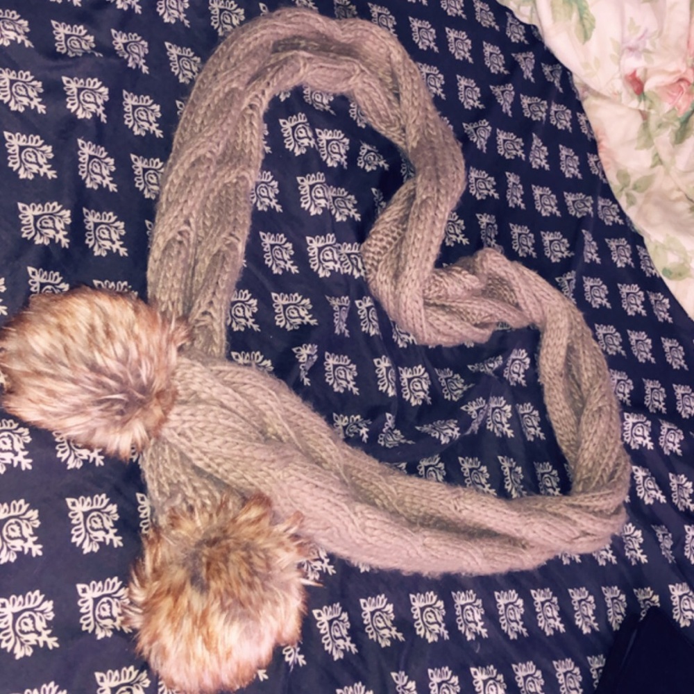 Scarf - Picture 8 of 8
